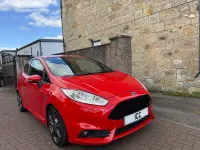 Używany Ford Fiesta ST 2015 Czerwony Hatchback