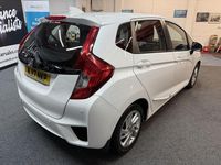 Begagnad Honda Jazz SE 102 HK (75 kW) 2017 Vit Halvkombi