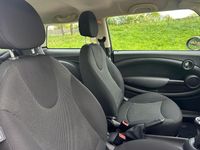 Begagnad Mini ONE Hatch 2013 Röd Halvkombi
