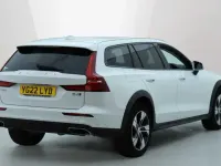 Used Volvo V60 CC 197 HP (144 kW) 2022 Estate