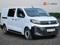 Second-hand Vauxhall Vivaro 2026 Alb Monovolum