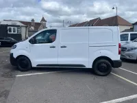 Used Vauxhall Vivaro 120 HP (88 kW) 2021 White MPV