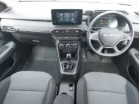 Second-hand Dacia Jogger Extreme 140 CP (102 kW) 2025 Verde Monovolum