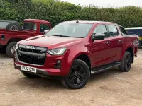 Used Isuzu Pick up 164 HP (120 kW) 2022 Red Pickup