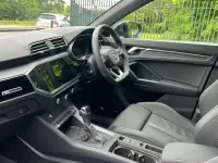 Usado Audi Q3 Black Edition 150 CV (110 kW) 2025 Gris SUV