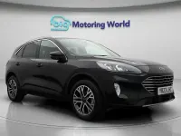 Usado Ford Kuga Titanium 150 HP (110 kW) 2023 Preto SUV