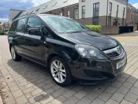 Usado Vauxhall Zafira 2014 Negro Monovolumen