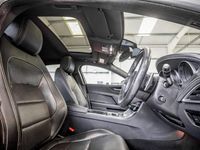 Begagnad Jaguar XE R-Sport 180 HK (132 kW) 2017 Silver Sedan