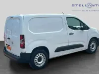 Used Vauxhall Combo 98 kW (134 HP) 2025 White MPV