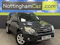Usado Toyota RAV4 150 CV (110 kW) 2008 Gris SUV