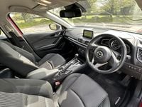 Begagnad Mazda 3 120 HK (88 kW) 2016 Halvkombi