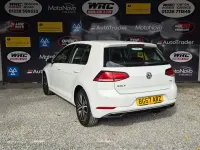 Used VW Golf VII SE 125 HP (91 kW) 2017 White Hatchback