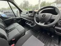 Used Renault Master Business 135 HP (99 kW) 2023 Grey MPV