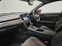 Begagnad Honda Civic EX 129 HK (94 kW) 2018 Röd Halvkombi