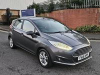 Begagnad Ford Fiesta Zetec 2016 Grå Halvkombi