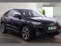 Gebraucht Audi Q4 e-tron Comfort 147 kW (200 PS) 2022 Schwarz SUV