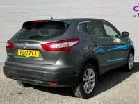 Gebraucht Nissan Qashqai Acenta 115 PS (84 kW) 2017 Grau SUV