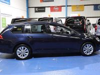 Used VW Golf VII SE 125 HP (91 kW) 2016 Blue Estate