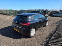 Used Renault Clio IV Dynamique 90 HP (66 kW) 2014 Black Hatchback