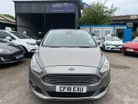 Begagnad Ford S-MAX Titanium 180 HK (132 kW) 2018 Silver Minibuss