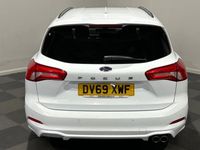 Used Ford Focus ST-Line 125 HP (91 kW) 2019 White Estate