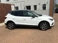 Usado Seat Arona XCELLENCE Lux 115 CV (84 kW) 2019 Blanco SUV