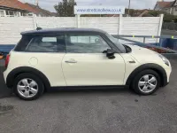 Used Mini Cooper Hatch 2018 White Hatchback