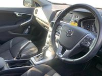 Used Volvo V40 Momentum 122 HP (89 kW) 2018 Black Hatchback