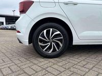 Used VW Polo Life 95 HP (69 kW) 2024 White Hatchback