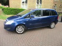 Used Vauxhall Zafira Design Edition 115 HP (84 kW) 2010 Blue MPV