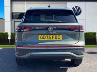 Neu VW Tayron Elegance 150 PS (110 kW) 2026 Grün SUV