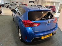 Used Toyota Auris Sport 132 HP (97 kW) 2013 Blue Hatchback