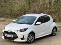 Used Toyota Yaris Hybrid 113 HP (83 kW) 2022 White Hatchback