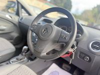 Begagnad Vauxhall Corsa 100 HK (73 kW) 2012 Grå Halvkombi