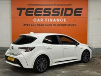 Used Toyota Corolla Design 122 HP (89 kW) 2019 White Hatchback