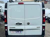 Second-hand Vauxhall Vivaro 2014 Alb Monovolum