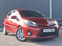 Used Toyota Yaris Hybrid T4 101 HP (74 kW) 2013 Red Hatchback