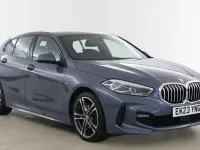 Usado BMW 118 M Sport 134 HP (98 kW) 2023 Cinzento Citadino