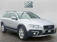 Usado Volvo XC70 SE Lux 220 HP (161 kW) 2015 Prateado Carrinha