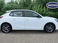 Used Vauxhall Corsa Design Edition 75 HP (55 kW) 2023 Arctic white Hatchback