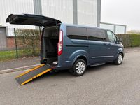 Usado Ford Tourneo Titanium 130 HP (95 kW) 2022 Azul Monovolume