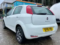 Used Fiat Punto Easy Plus 69 HP (50 kW) 2016 White Hatchback