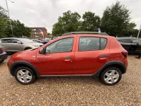 Used Dacia Sandero Lauréate 90 HP (66 kW) 2015 Red Hatchback