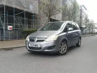 Gebraucht Vauxhall Zafira Design Edition 115 PS (84 kW) 2010 Silber Van / Kleinbus