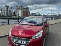 Used Peugeot 208 Allure 70 HP (51 kW) 2013 Red Hatchback