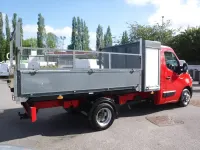 Used Vauxhall Movano 130 HP (95 kW) 2018 Red MPV