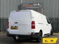 Gebraucht Vauxhall Vivaro S 145 PS (106 kW) 2021 Weiß Van / Kleinbus