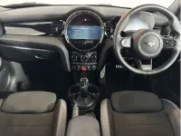 Used Mini Cooper Hatch 134 HP (98 kW) 2023 Red Hatchback