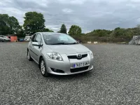 Usado Toyota Auris 2007 Plateado Utilitario
