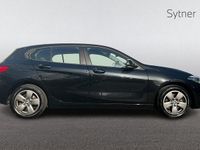 Gebraucht BMW 118 Sport Line 134 PS (98 kW) 2021 Schwarz Kleinwagen